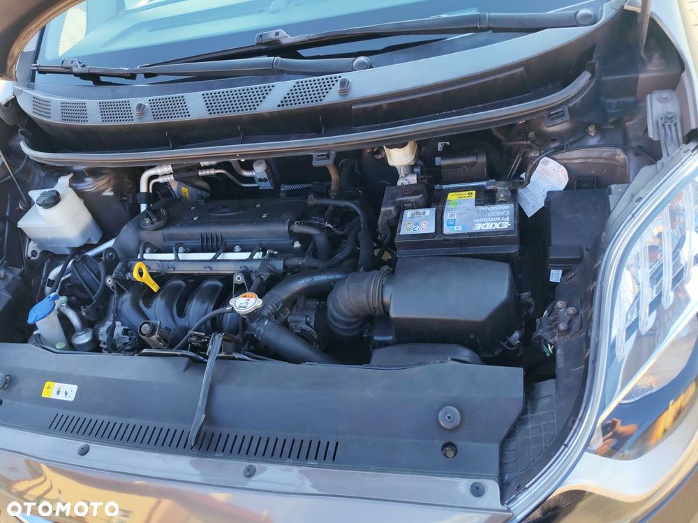 Hyundai ix20 1.4 blue Comfort - 21