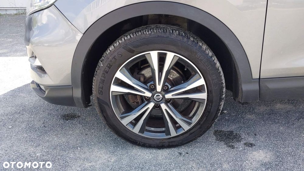 Nissan Qashqai 1.7 dCi 4x4 N-Connecta Xtronic - 9