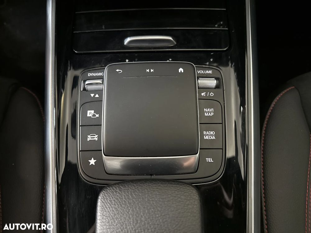 Mercedes-Benz GLA - 18