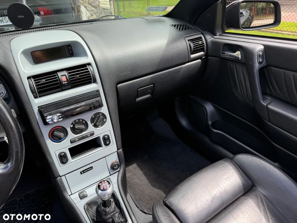 Opel Astra 2.2 Bertone - 17