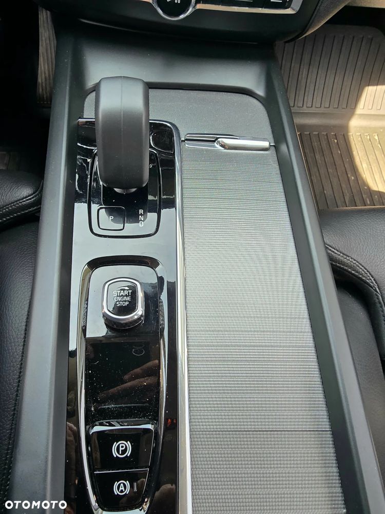 Volvo XC 60 ver-b4-d-plus-dark - 26