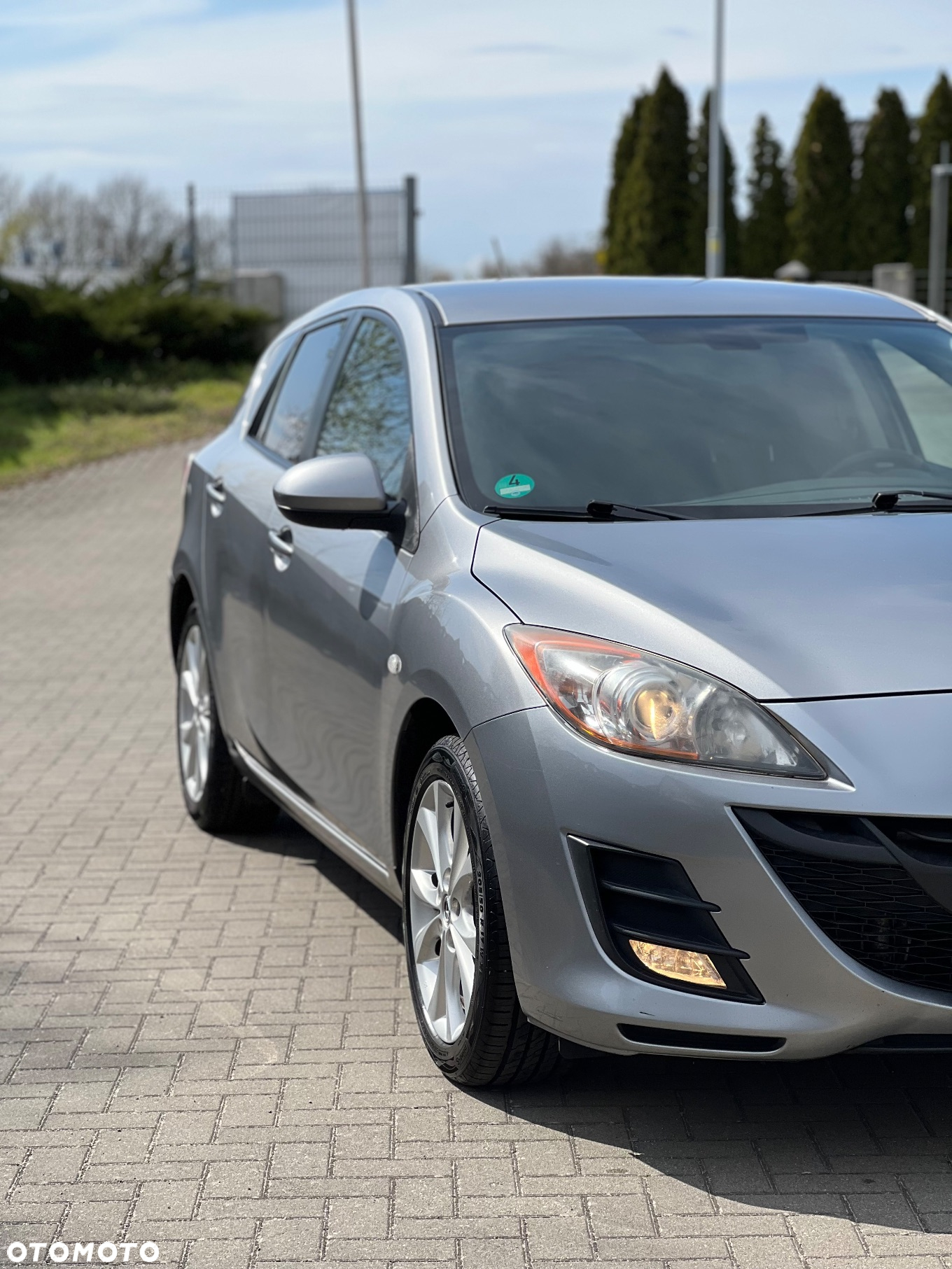 Mazda 3 1.6 Active + - 13
