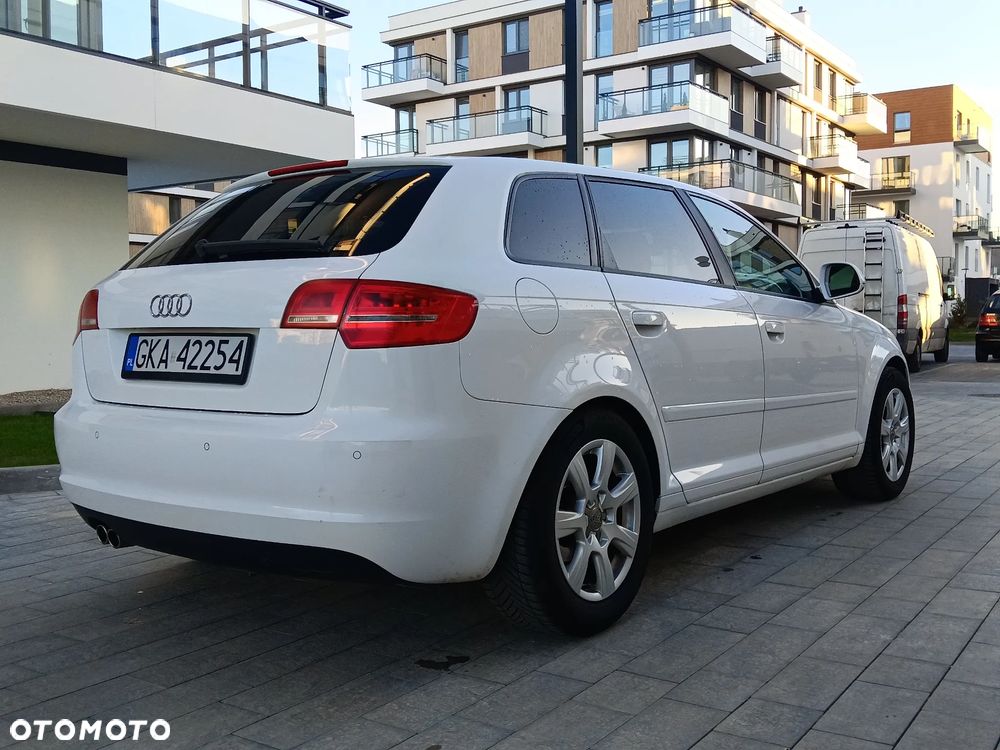 Audi A3 Sportback 1.4 TFSI Attraction - 9
