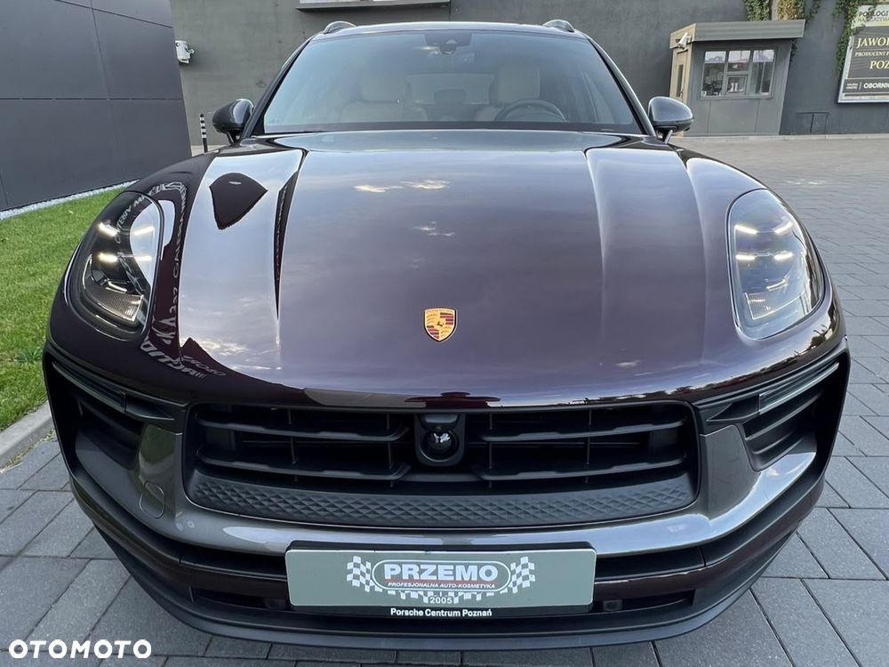 Porsche Macan T - 1