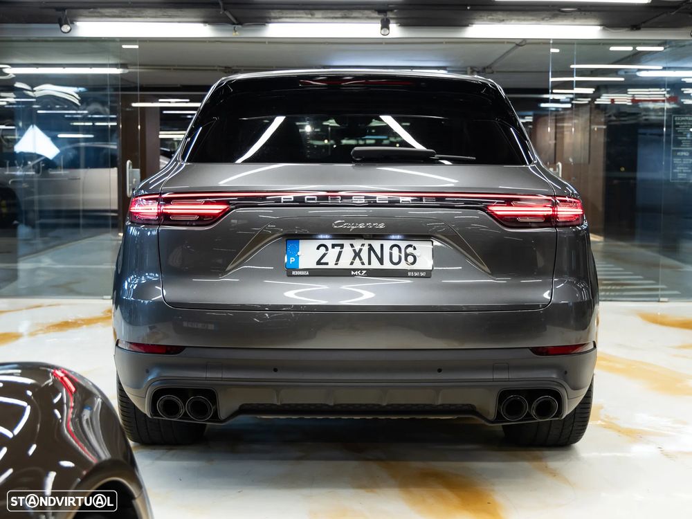 Porsche Cayenne Platinum Edition - 8