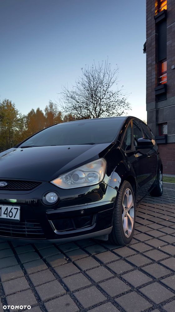 Ford S-Max - 12