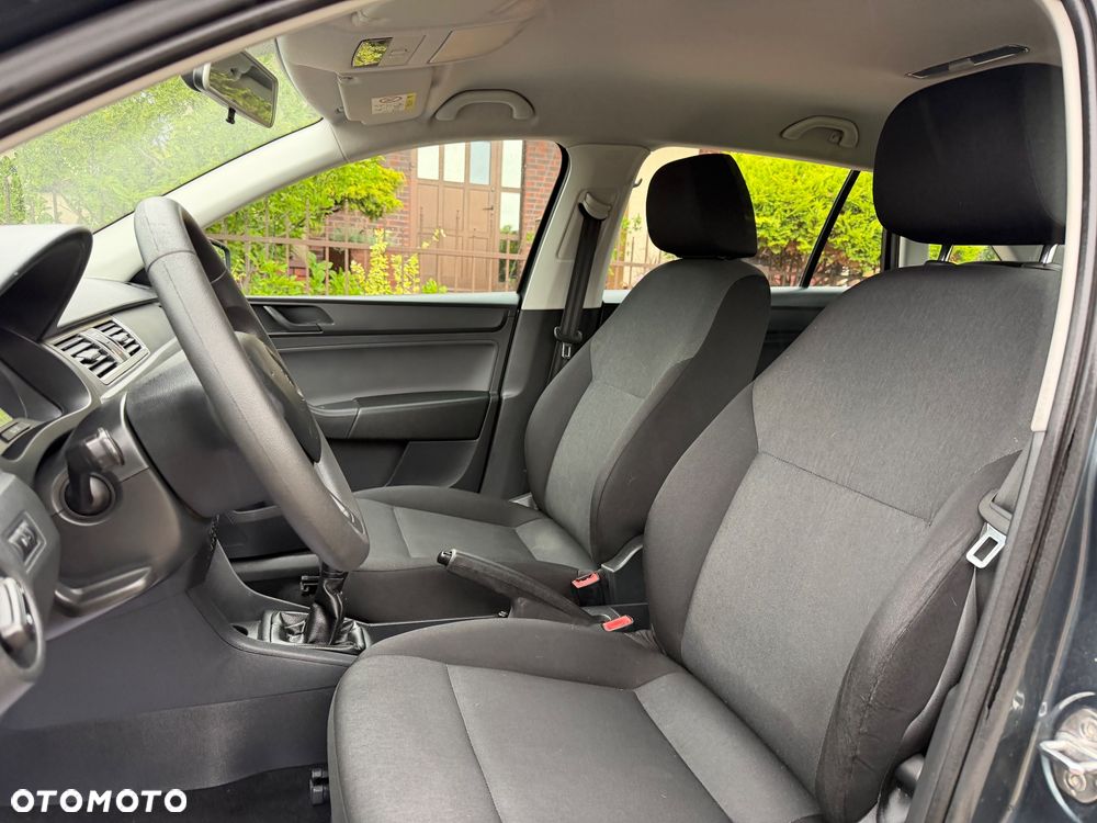 Skoda RAPID 1.2 TSI (Green tec) Emotion Plus - 28