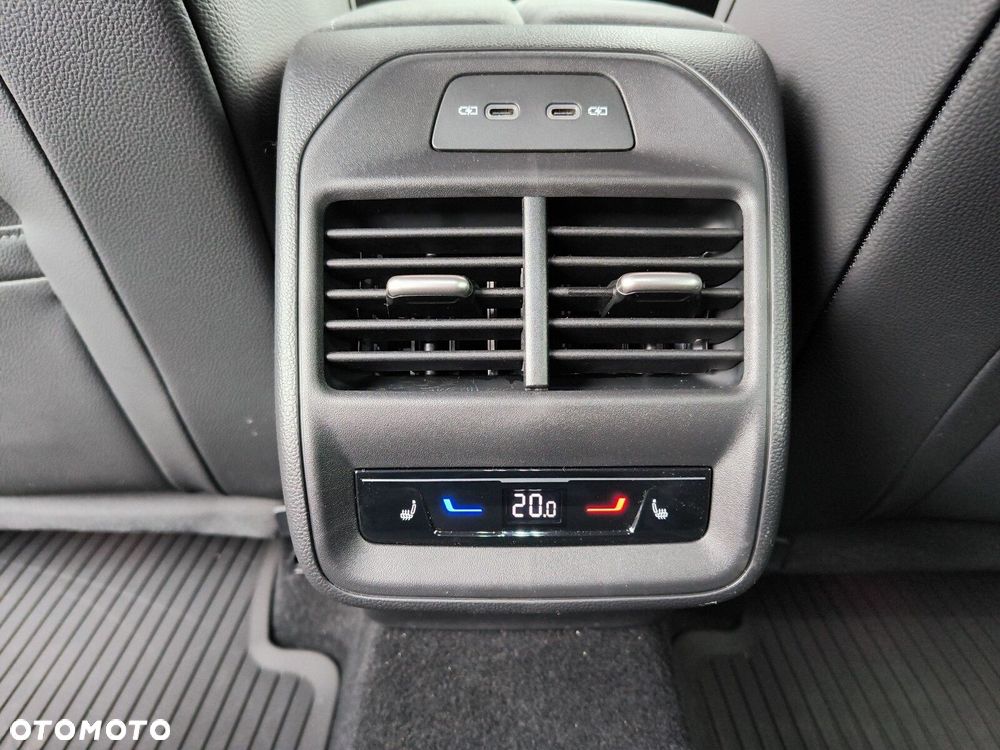 Skoda Superb 2.0 TSI Selection DSG - 28
