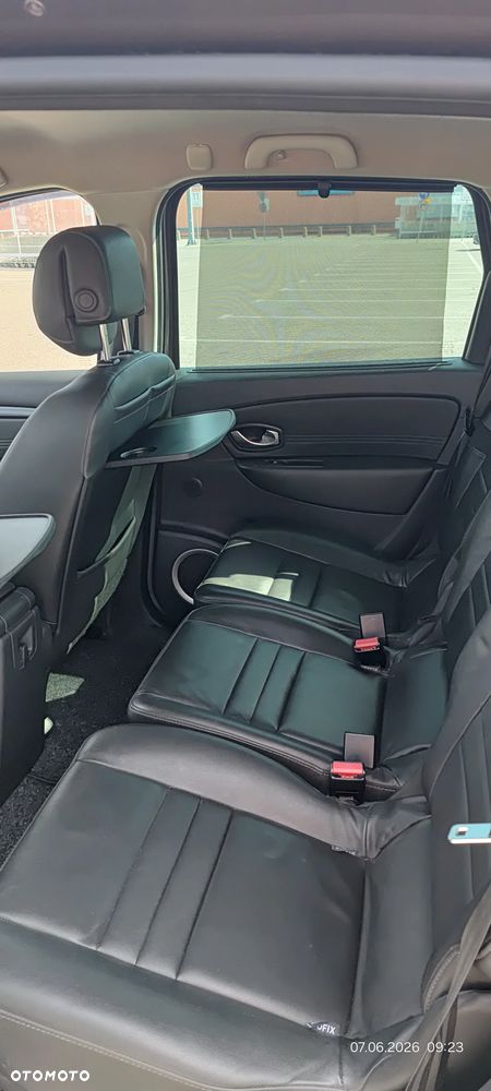 Renault Scenic 2.0 16V Privilege CVT - 11