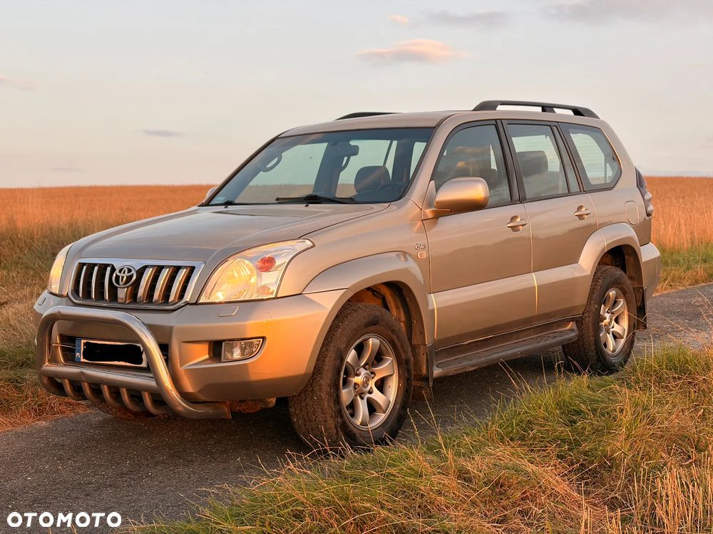Toyota Land Cruiser - 1