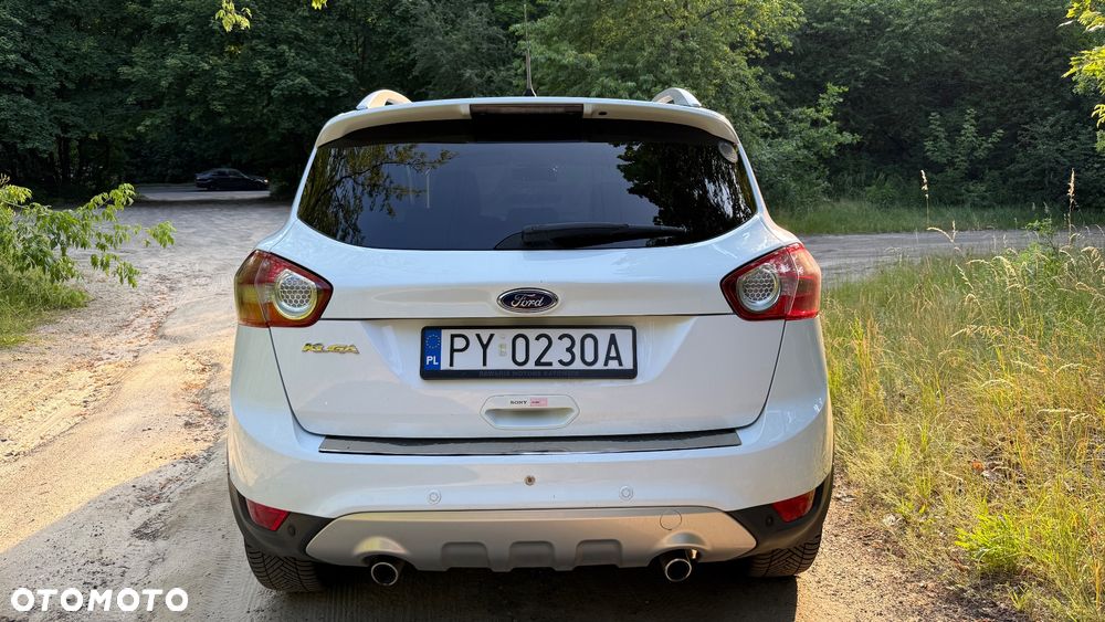 Ford Kuga 2.0 TDCi 4WD Titanium - 4