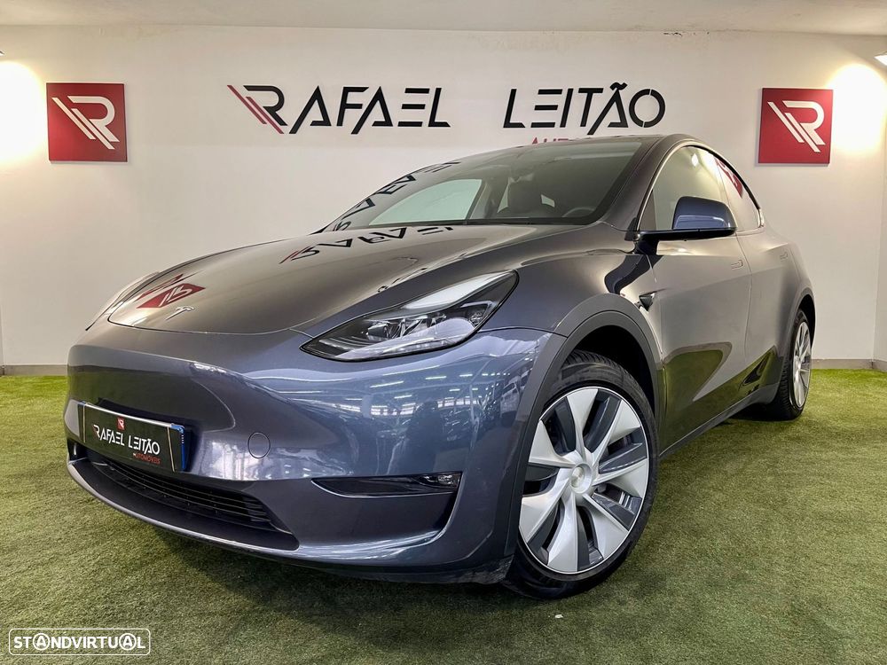 Tesla Model Y Long Range Dual Motor AWD - 2
