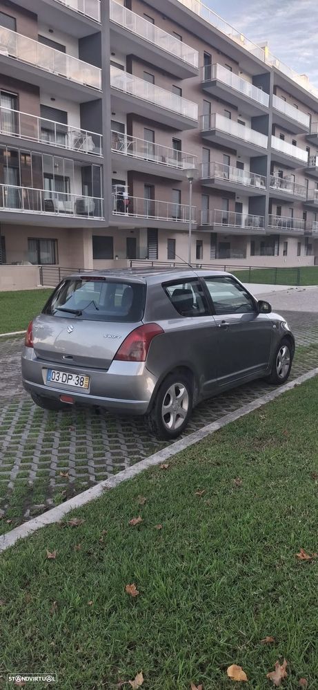 Suzuki Swift 2007 photo 5