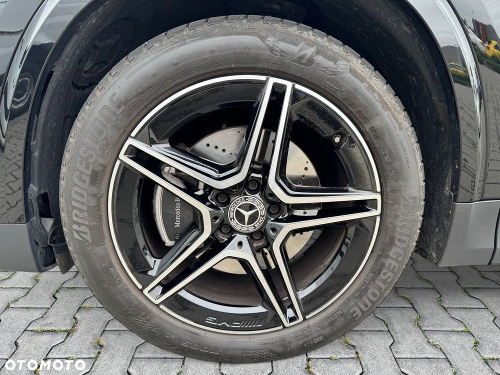 Mercedes-Benz GLA - 10