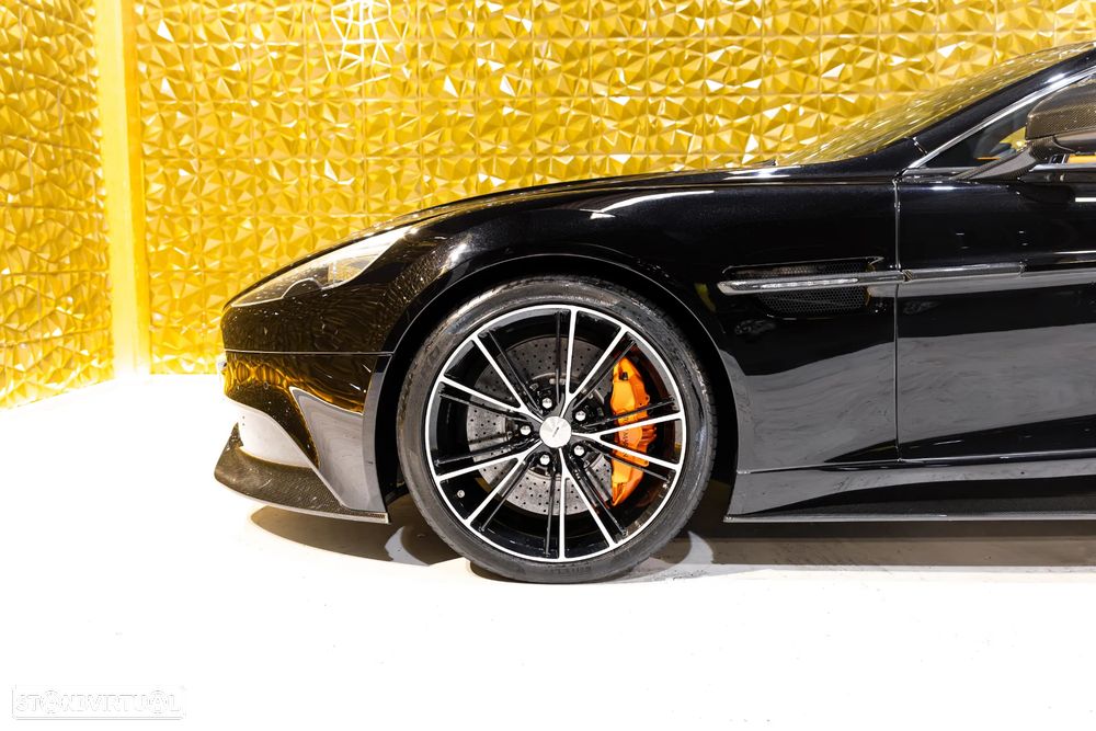 Aston Martin Vanquish Touchtronic 2 - 19