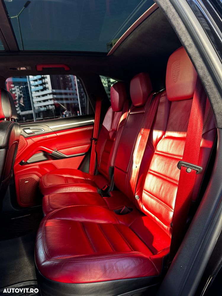 Porsche Cayenne - 14