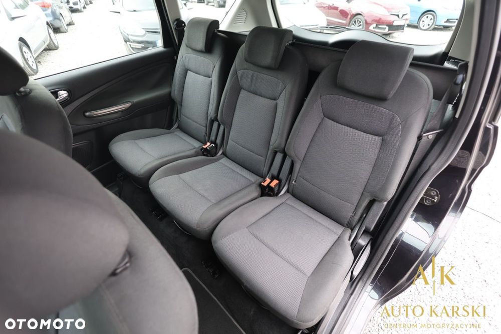 Ford S-Max - 29