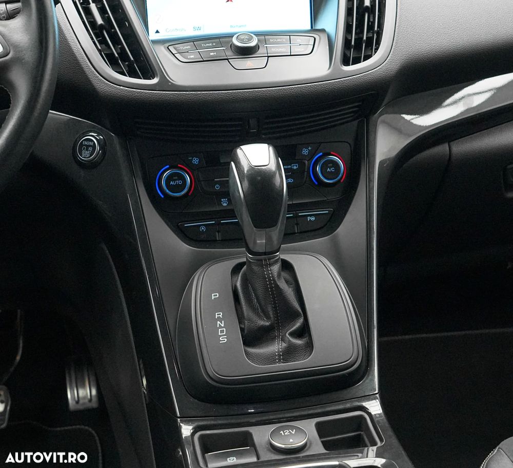 Ford Kuga 2.0 TDCi 4WD Powershift ST-Line - 20