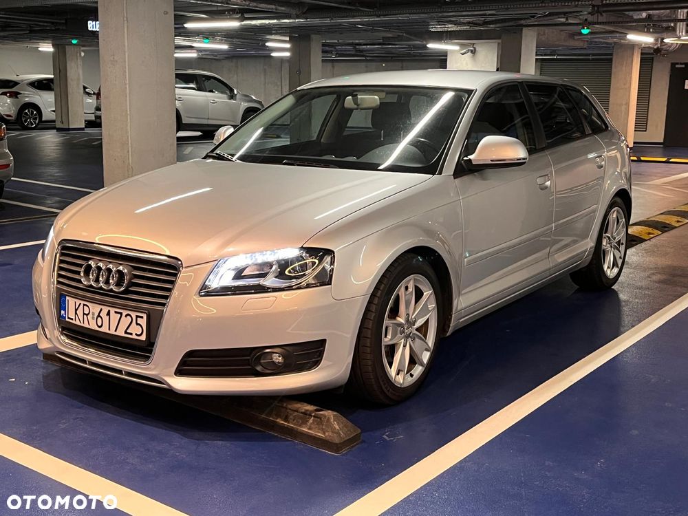 Audi A3 Sportback - 1