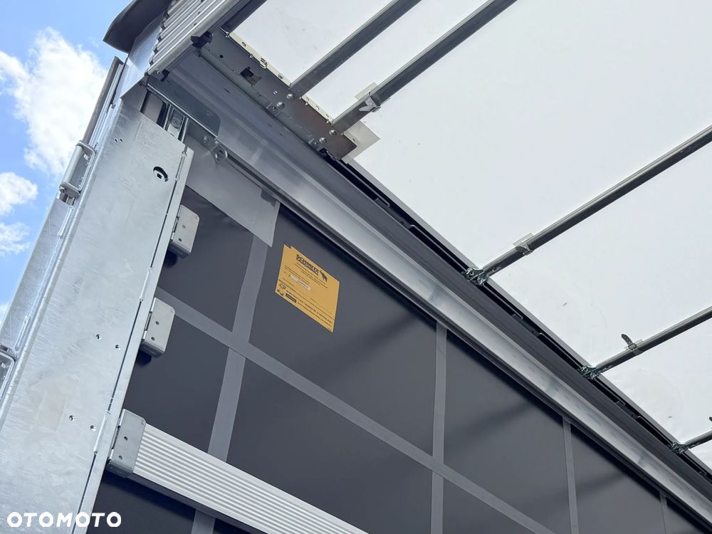 Schmitz Cargobull VARIOS + METALOWA SKRZYNIA - 23