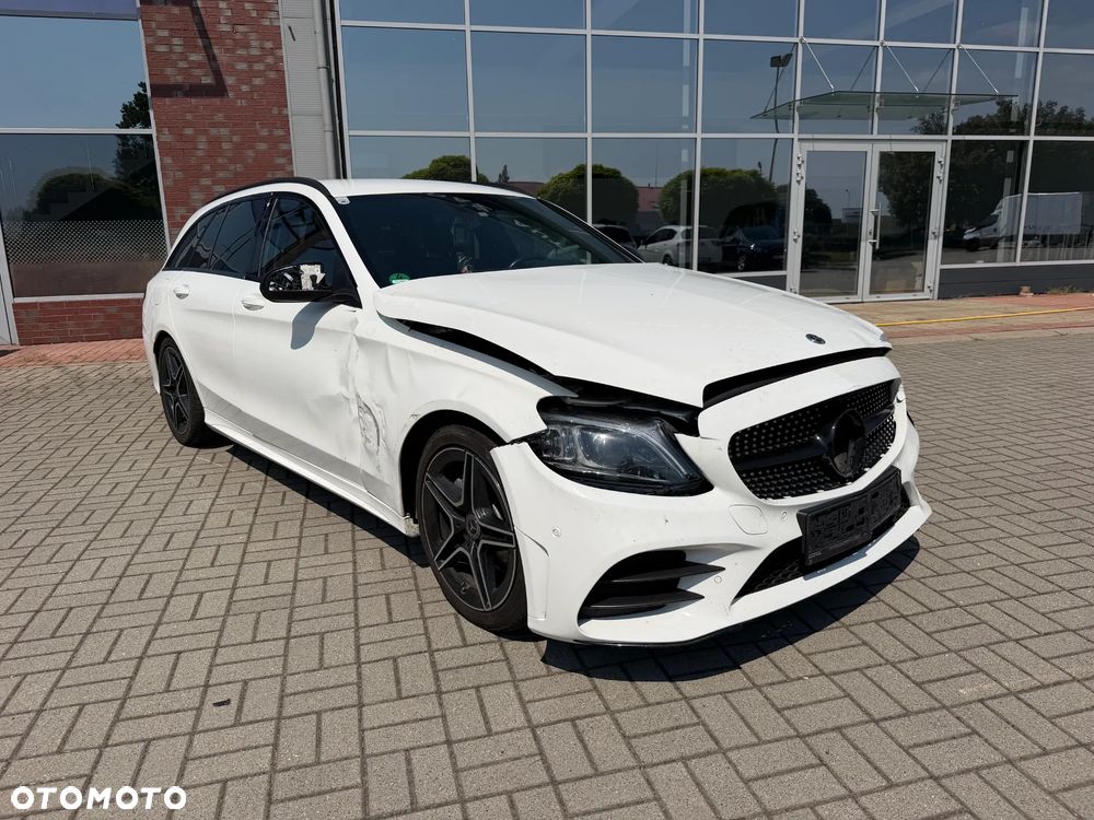 Mercedes-Benz Klasa C 220 d 4MATIC 9G-TRONIC - 2