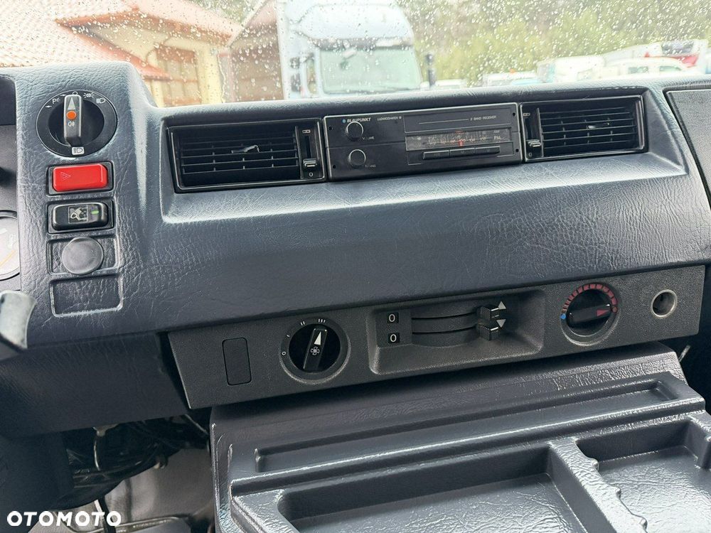 Mercedes-Benz MB 100 - 25