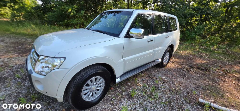 Mitsubishi Pajero - 1