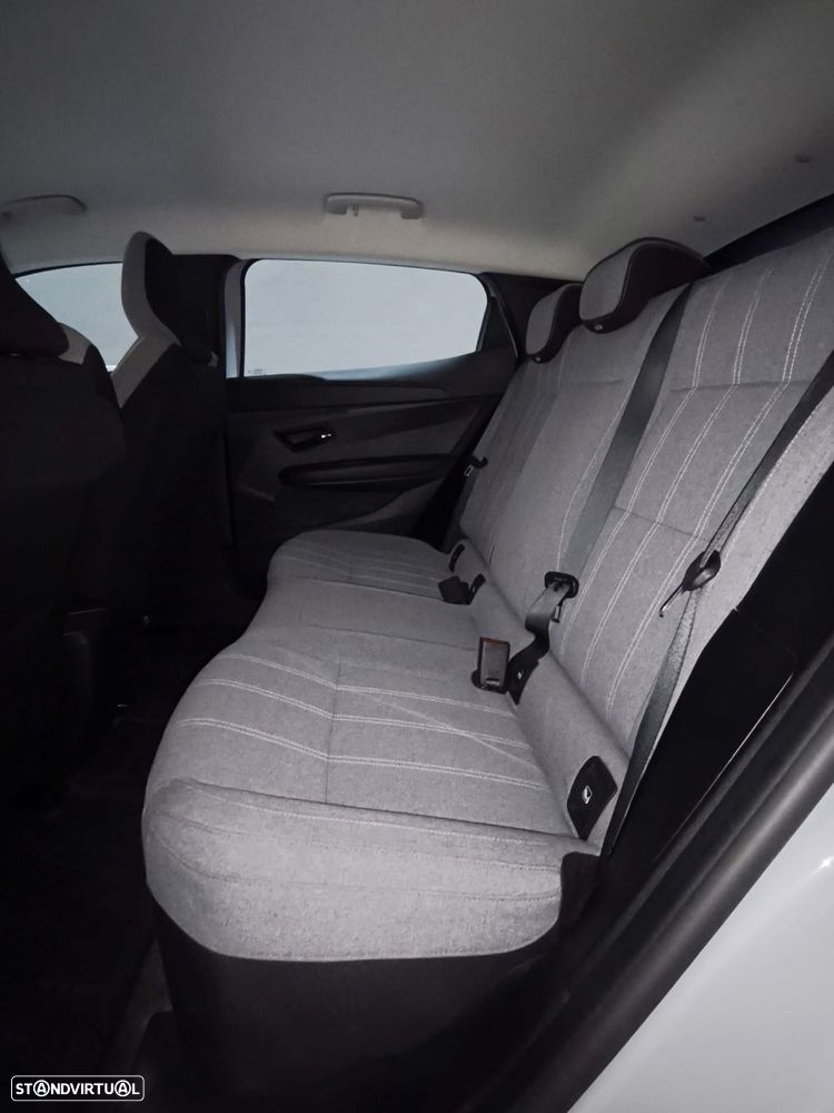 Renault Mégane E-Tech - 13