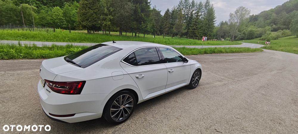 Skoda Superb 1.8 TSI L&K DSG - 37