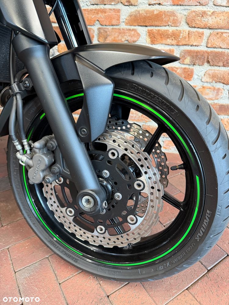 Kawasaki ER - 15