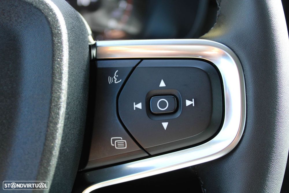 Volvo XC 40 1.5 T2 Momentum - 27