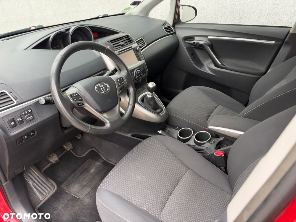 Toyota Verso - 23