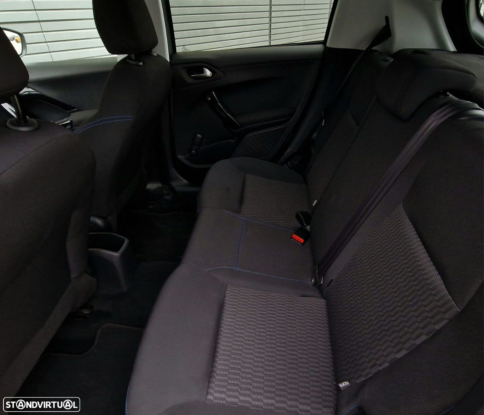 Peugeot 208 - 9