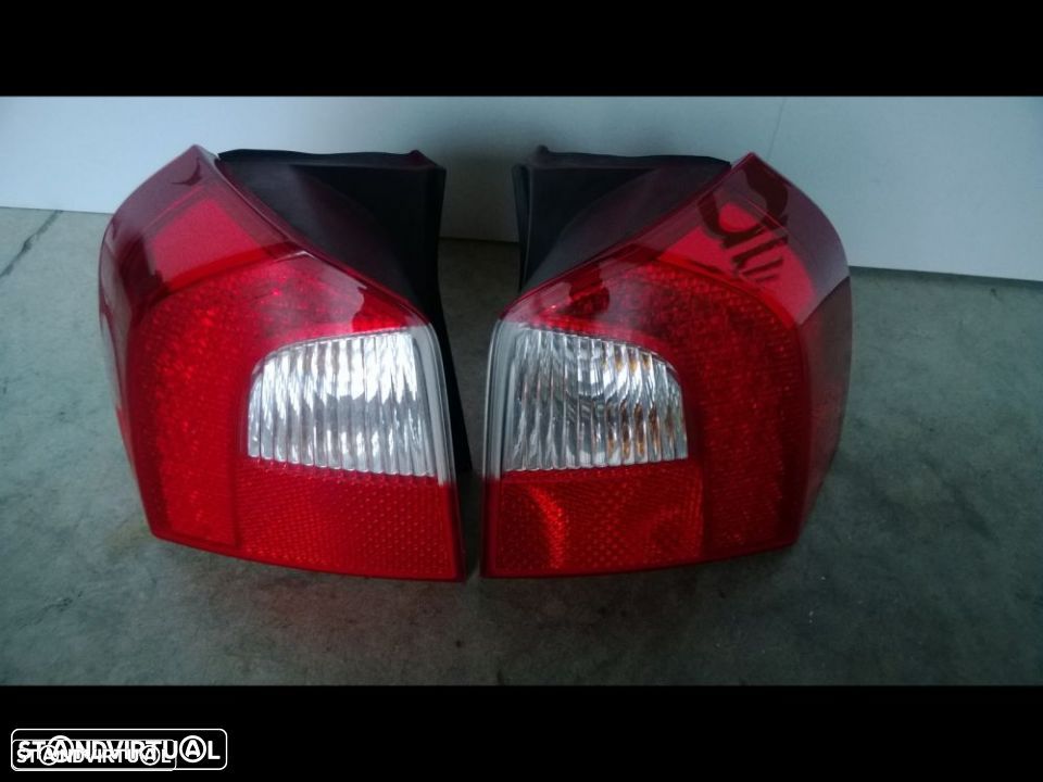Farolins Volvo V70 2010 - 1