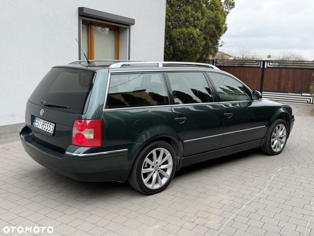 Volkswagen Passat 1.9 TDI 4Motion Highline - 3