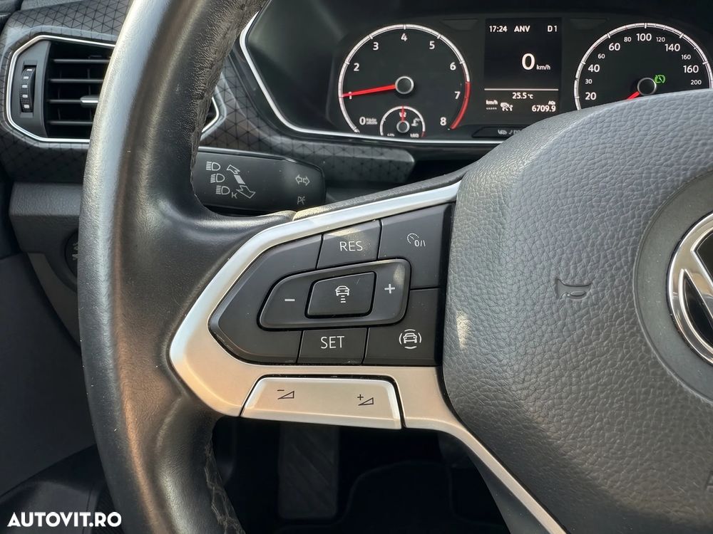 Volkswagen T-Cross - 10