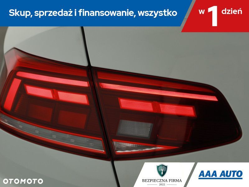 Volkswagen Passat - 18