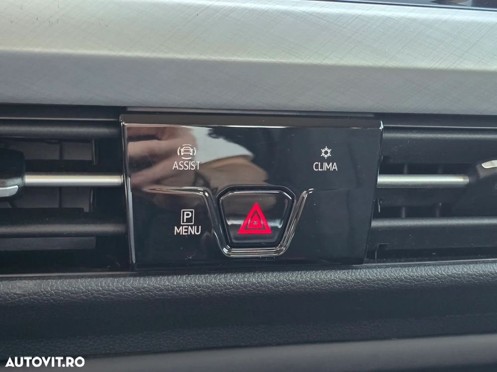 Volkswagen Golf - 34