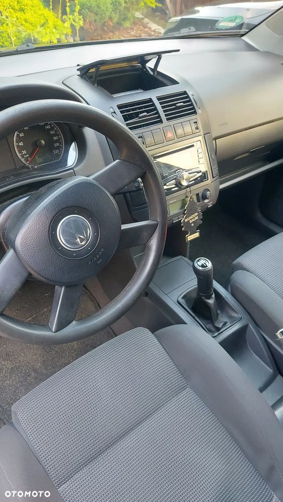 Volkswagen Polo 1.2 Comfortline - 4