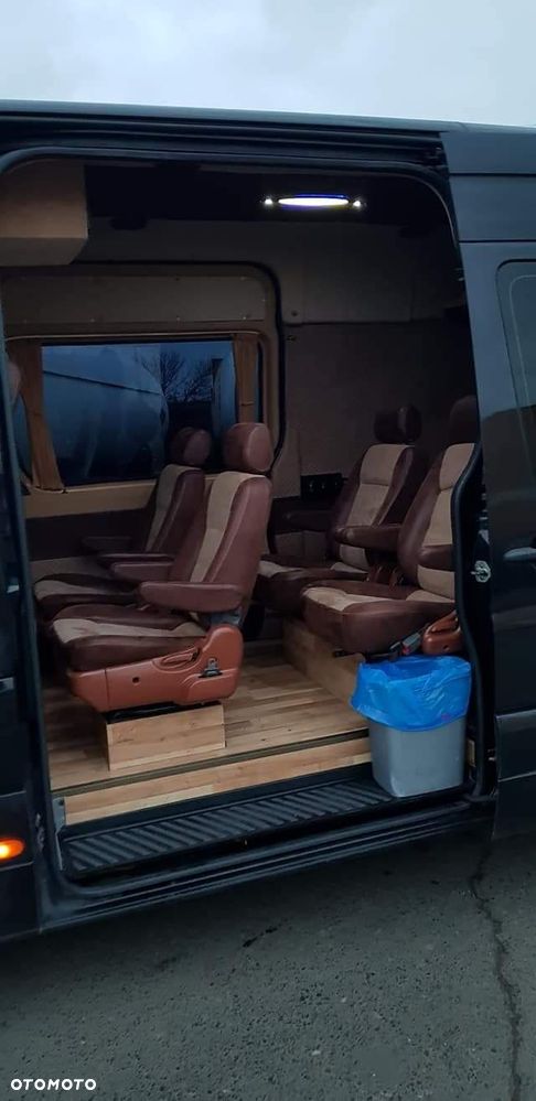 Mercedes-Benz Sprinter - 2