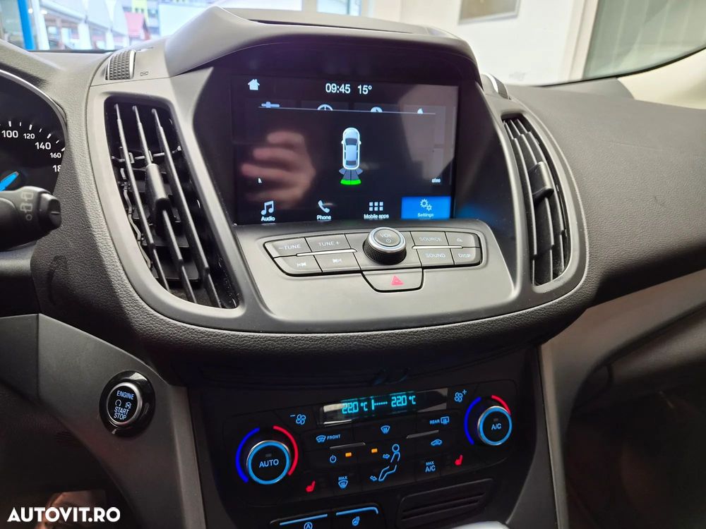 Ford Kuga 2.0 TDCi 4WD Powershift Titanium - 27