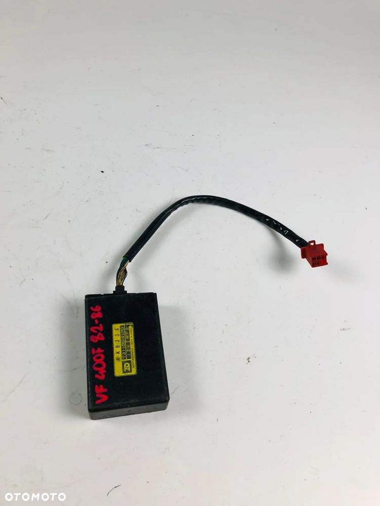 Honda VF 500 Regulator Napięcia - 3