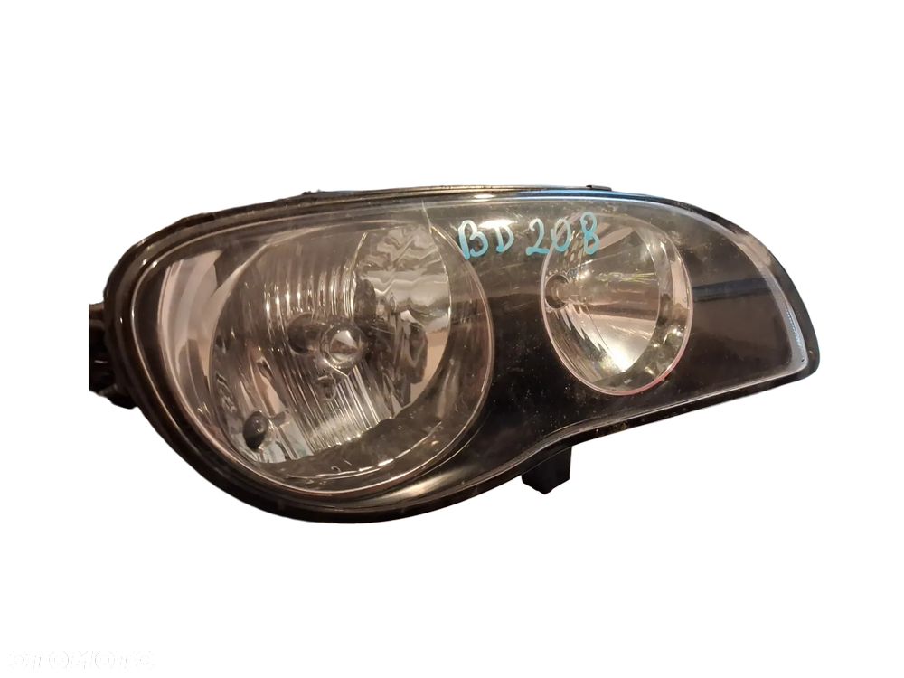 Reflektor  LAMPA PRZÓD PRAWY PRAWA TOYOTA COROLLA  E11 - 1