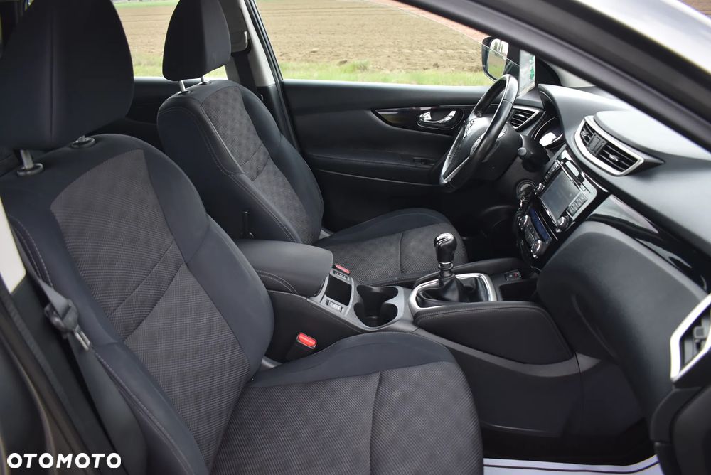 Nissan Qashqai 1.2 DIG-T N-Vision - 29