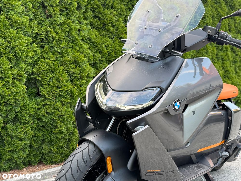 BMW CE 04 - 12