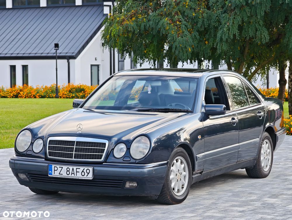 Mercedes-Benz Klasa E - 2
