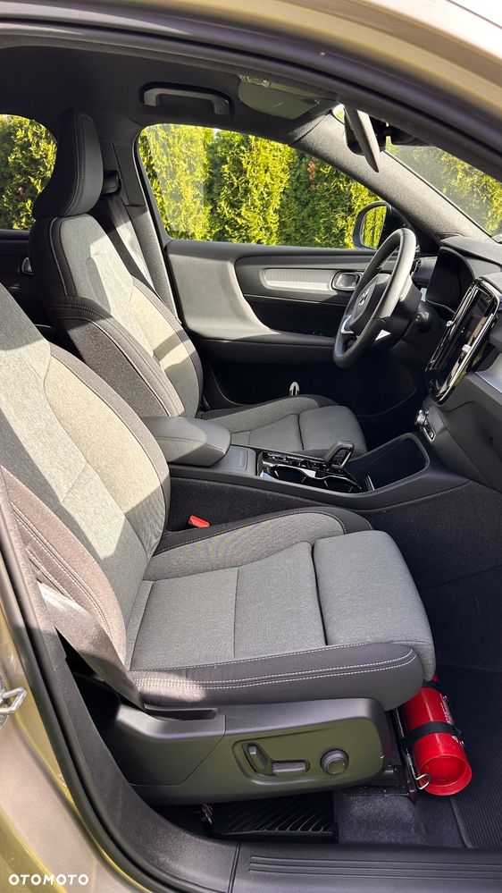 Volvo XC 40 T2 Plus Dark - 8