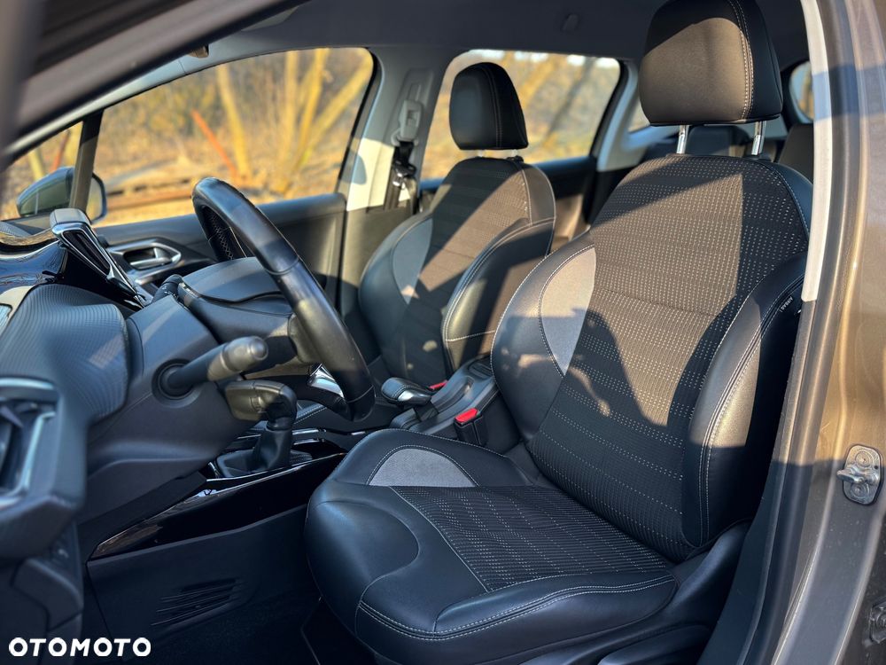 Peugeot 2008 PureTech 110 Stop&Start Allure - 12