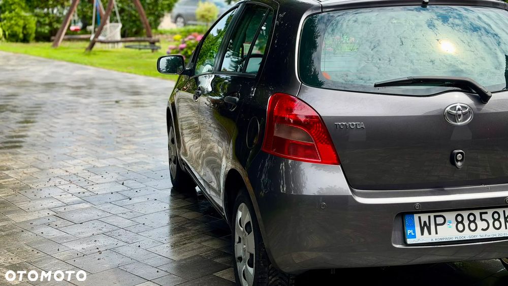 Toyota Yaris - 13