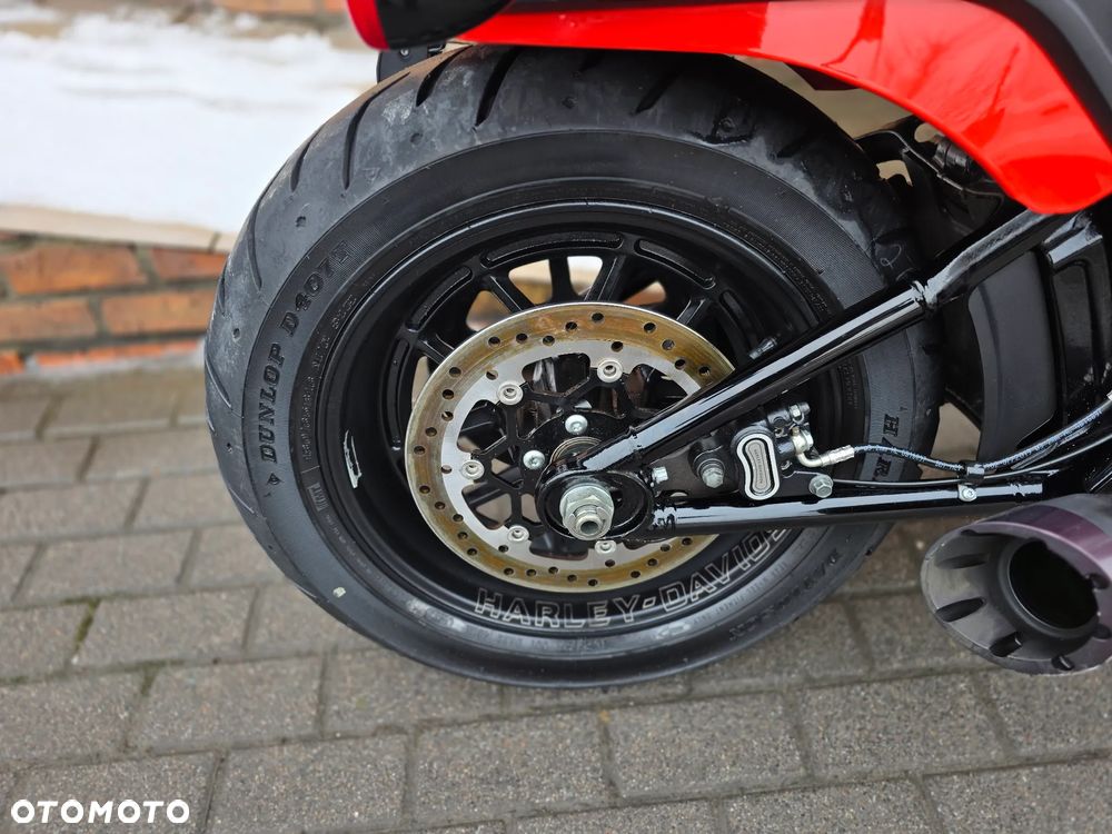 Harley-Davidson Dyna Fat Bob - 13